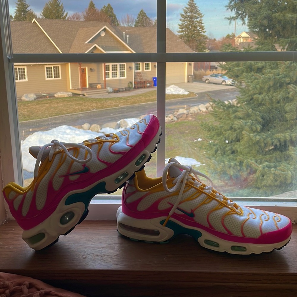 Nike Tennis shoes